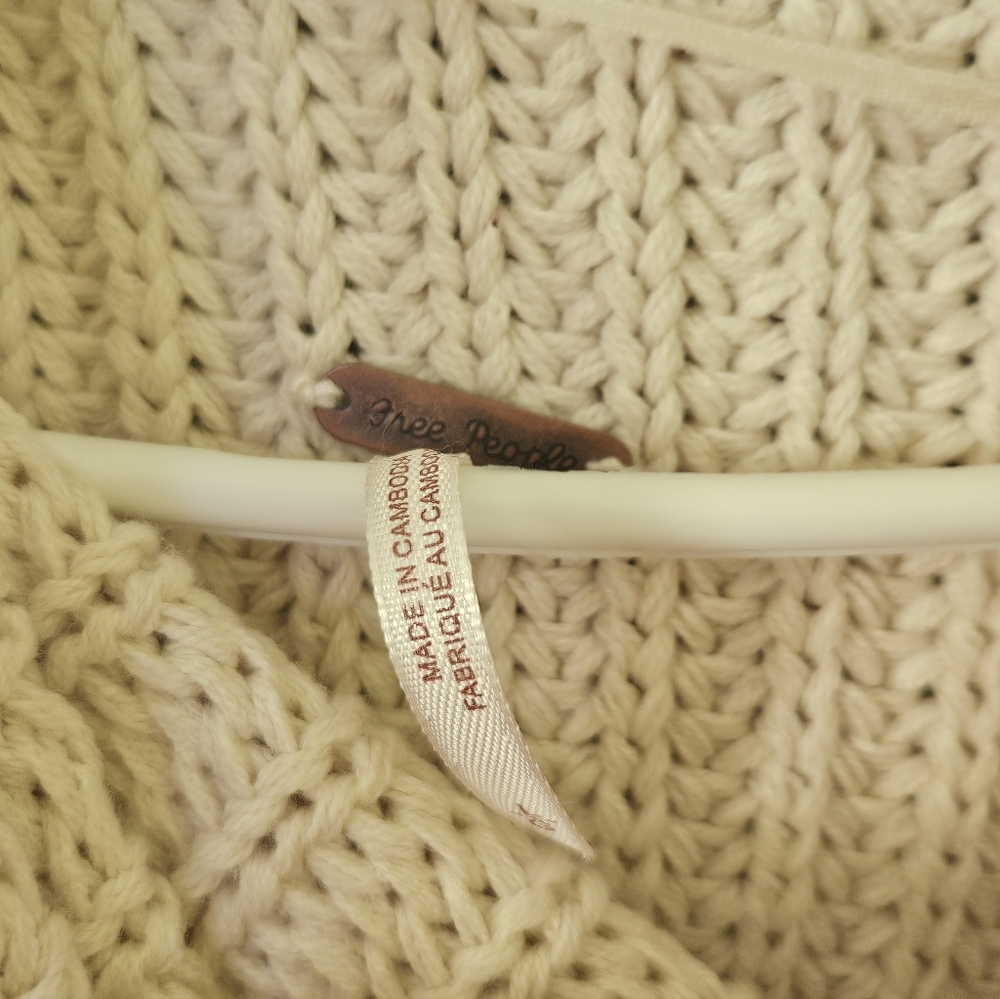 NWT Free People Women's Swim Too Deep Oversized Sweater In Tea Size L - Picture 3 of 7